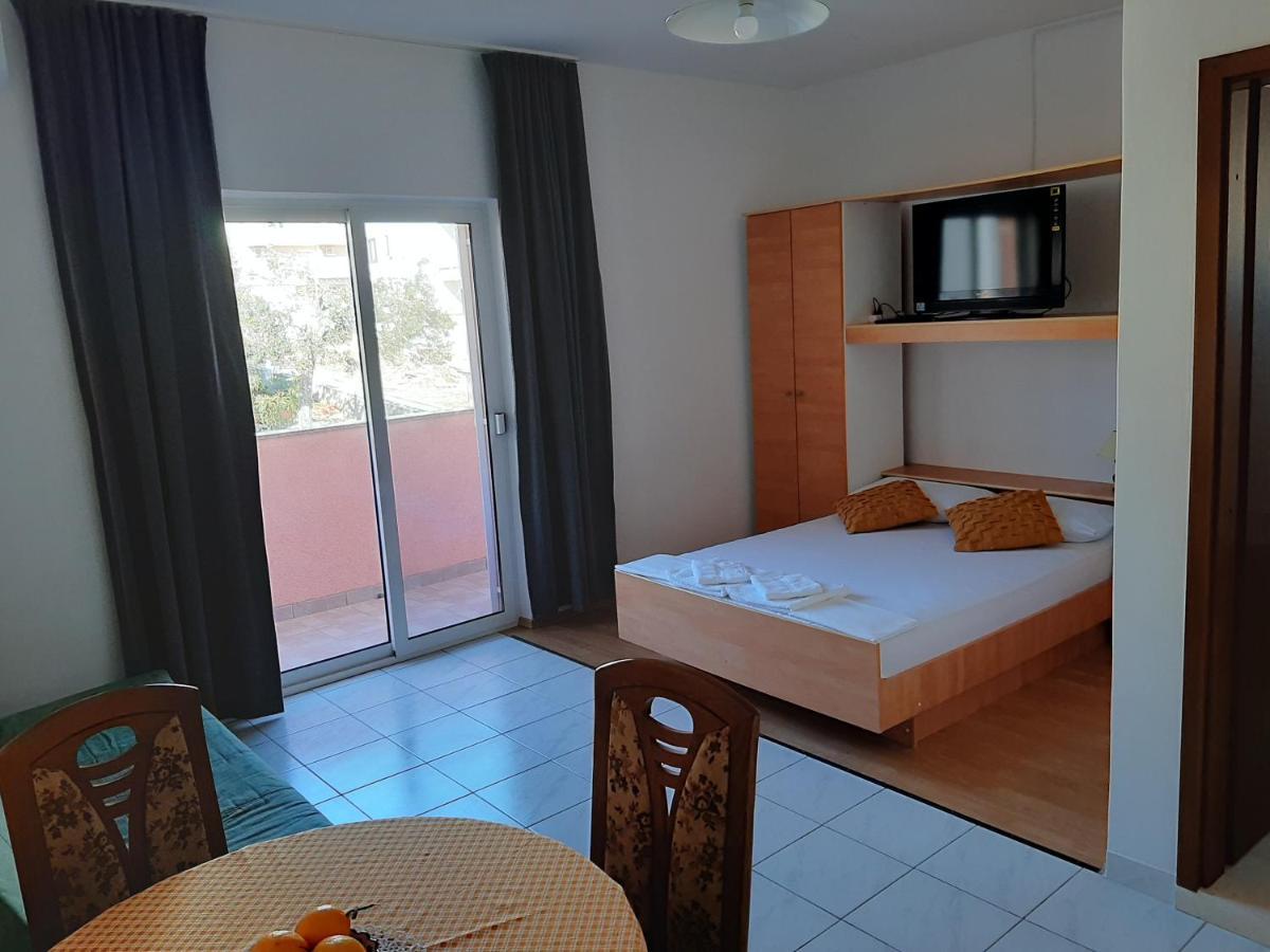 טרוגיר Apartments Ljulj מראה חיצוני תמונה