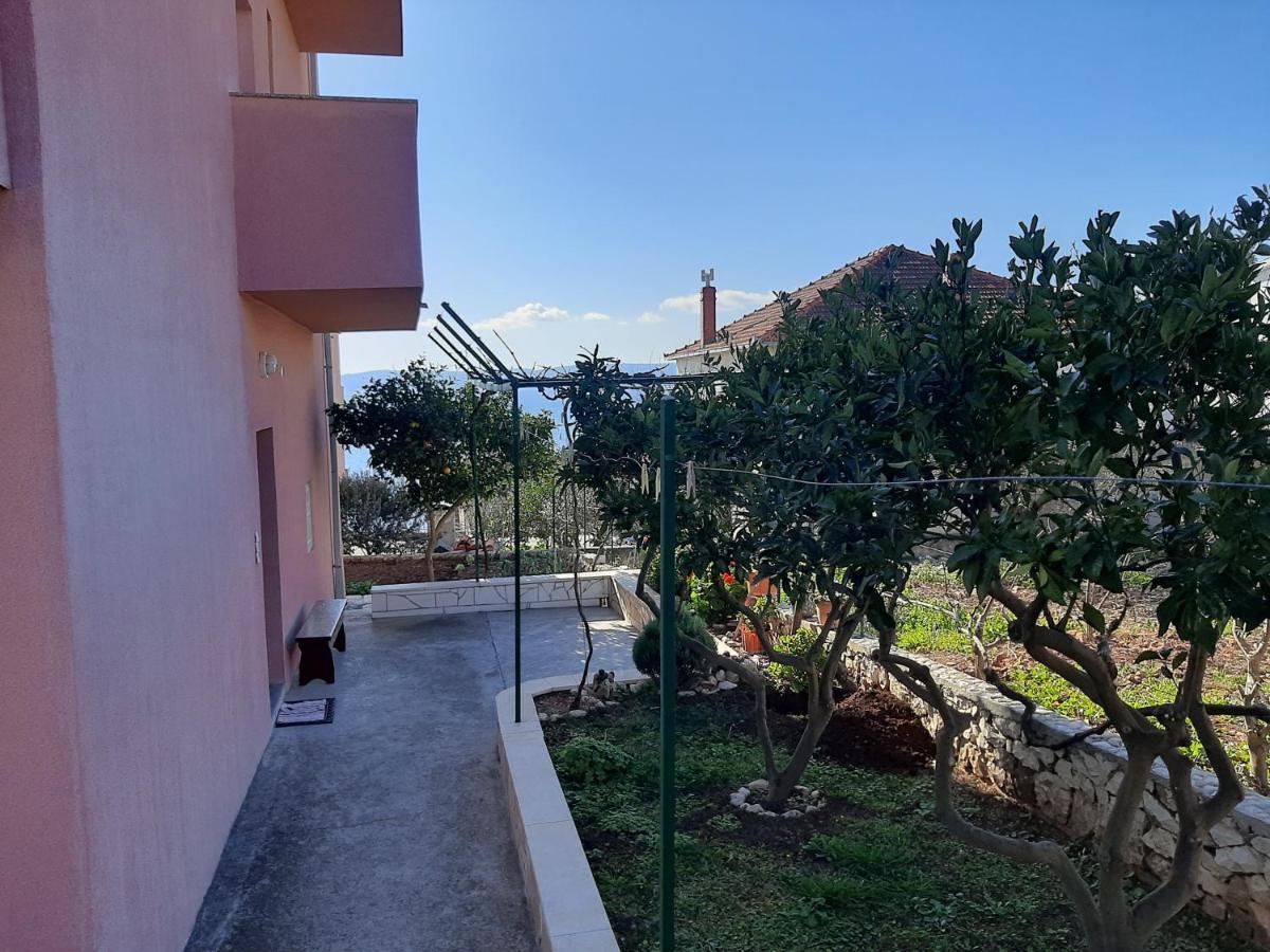 טרוגיר Apartments Ljulj מראה חיצוני תמונה